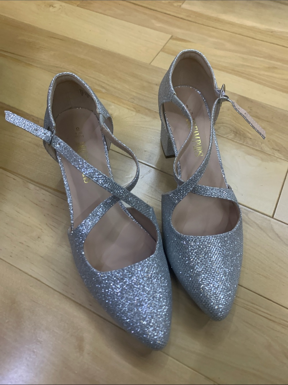 Dream Pairs Women’s Block Heels, Silver glitter, sz 8, NEW, never worn